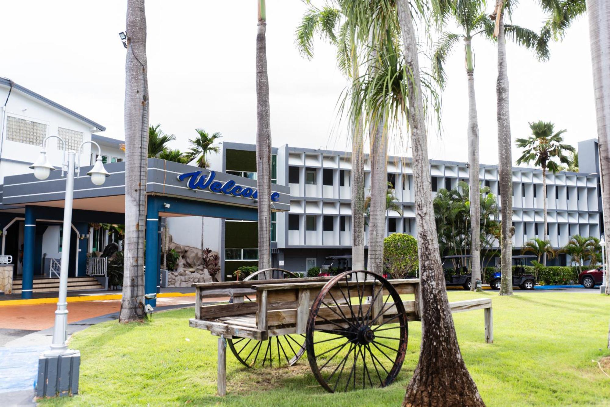 Hotel Vista Azul Aguadilla Exterior photo